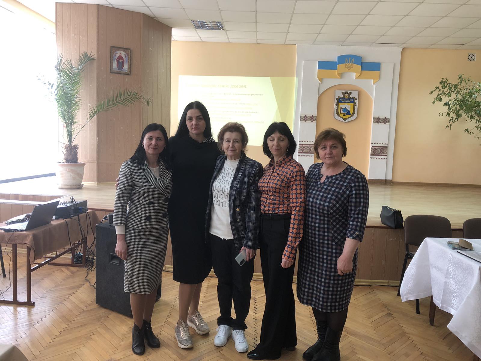 О.Боднар з управлінським активом громади